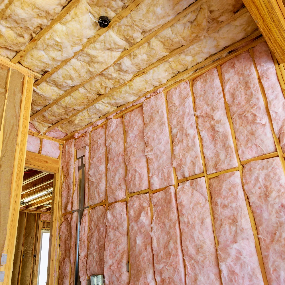 Isolation extérieure de toiture (sarking) : avantages et prix à Éragny